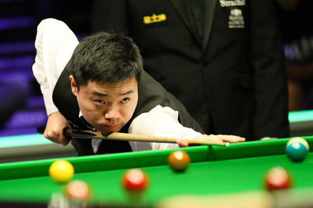 詹姆斯再次 詹姆斯再次