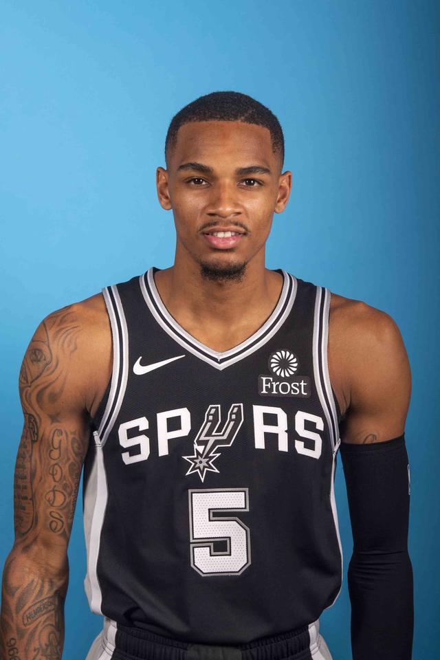 火箭过去几 火箭过去几